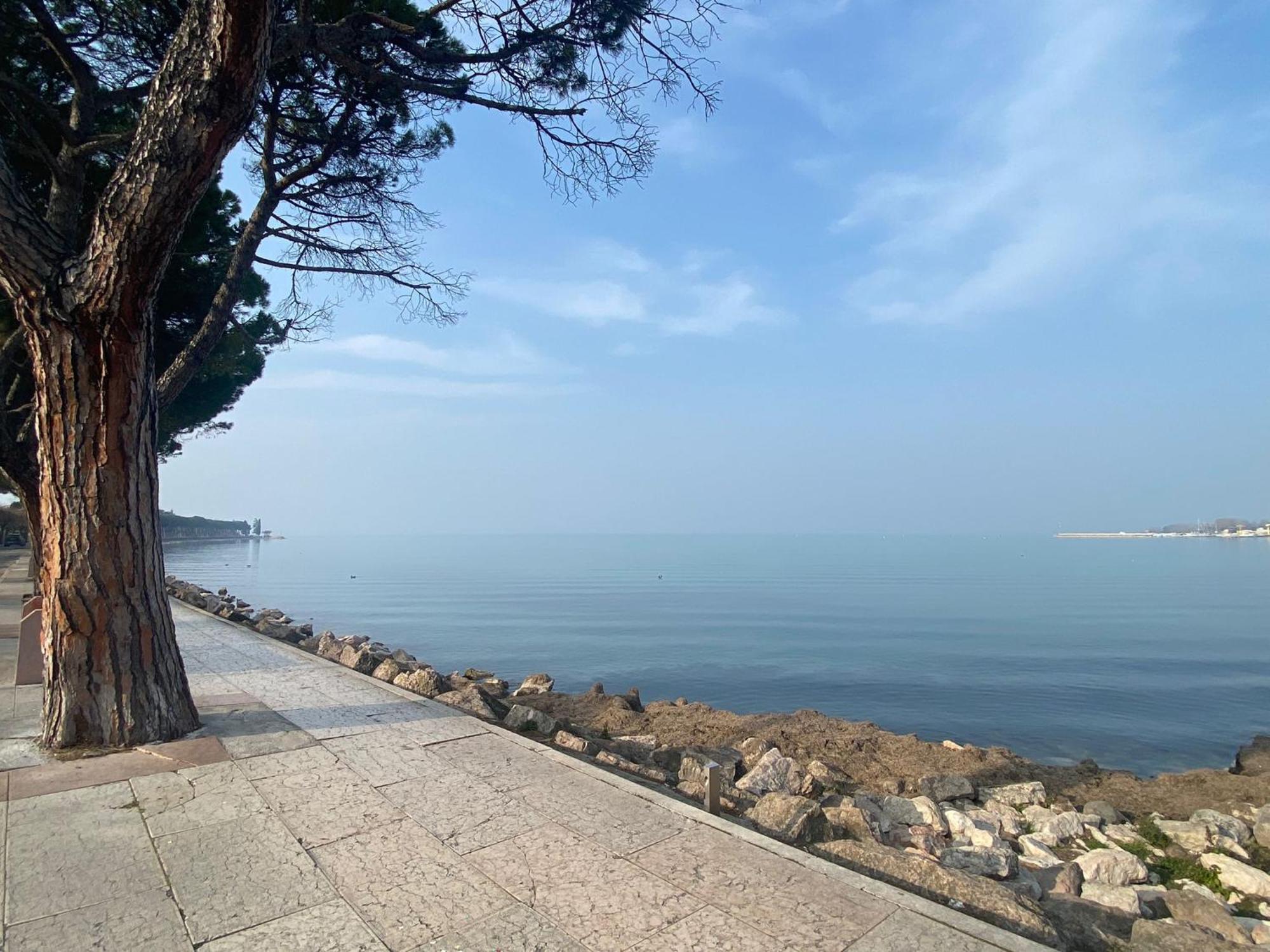 The Prince - Luxury Apartments With Pool Peschiera del Garda Exterior foto